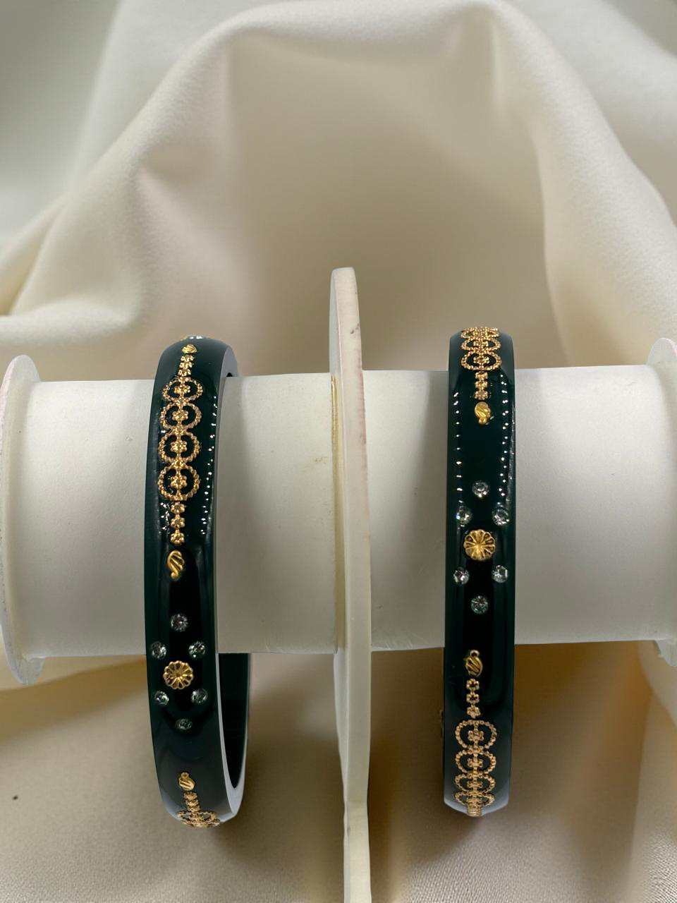 Exquisite Elegance: 22K Gold Fancy Teliya Lightweight Bangles (Set of 2)