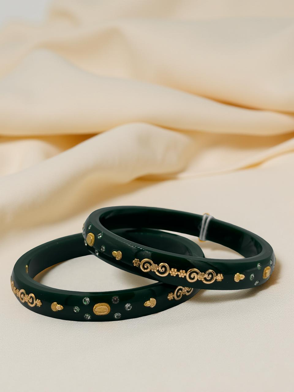 Exquisite Elegance: 22K Gold Fancy Teliya Lightweight Bangles (Set of 2)