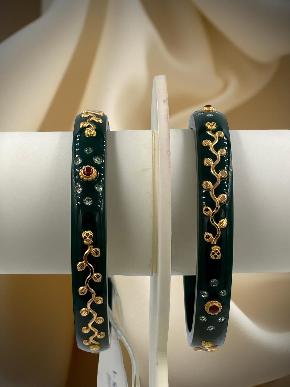 Exquisite Elegance: 22K Gold Fancy Teliya Lightweight Bangles (Set of 2)