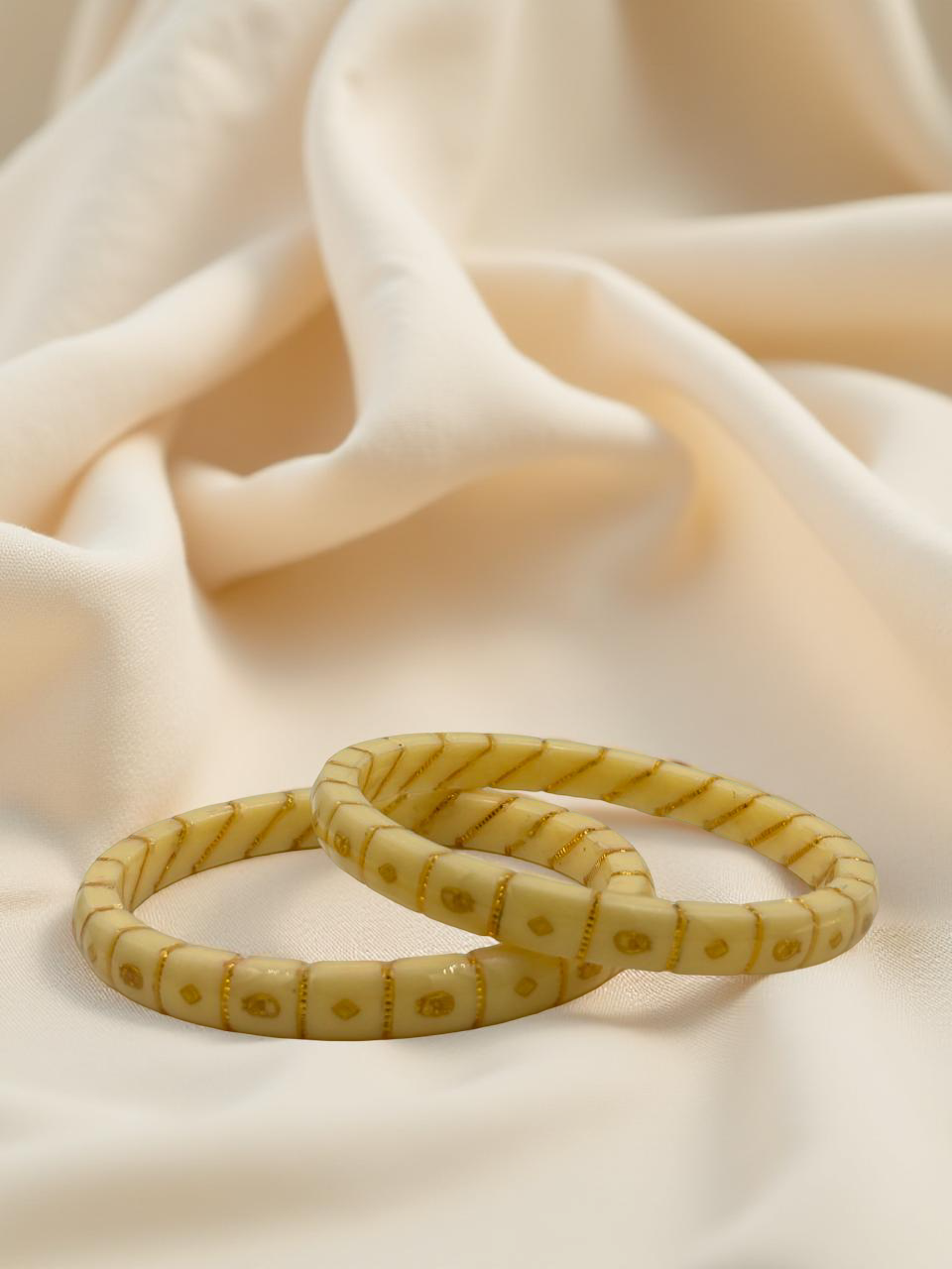 Exquisite Elegance: 22K Gold Fancy Teliya Lightweight Bangles (Set of 2)