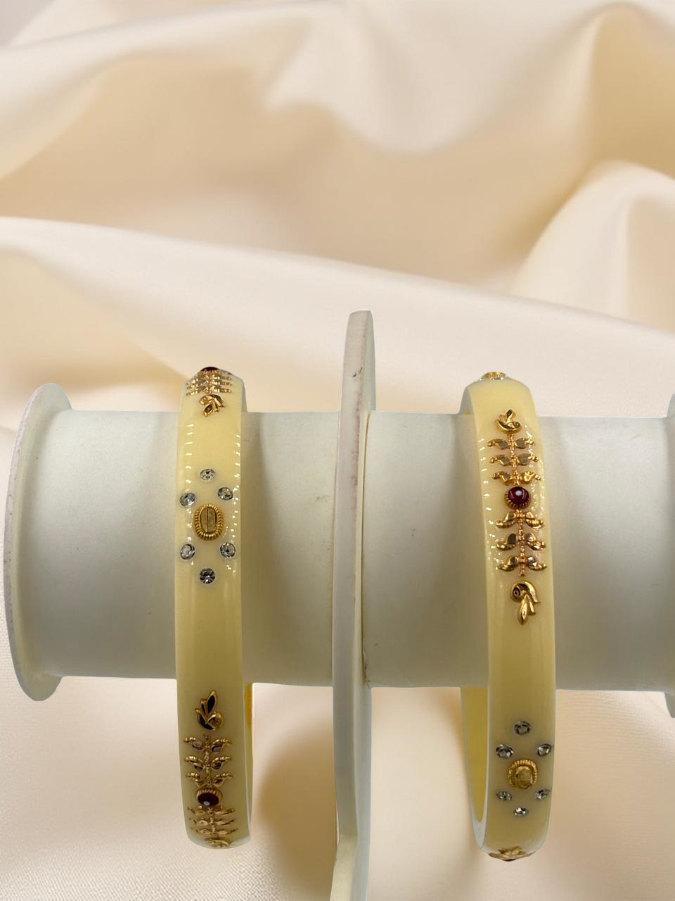 Exquisite Elegance: 22K Gold Fancy Teliya Lightweight Bangles (Set of 2)