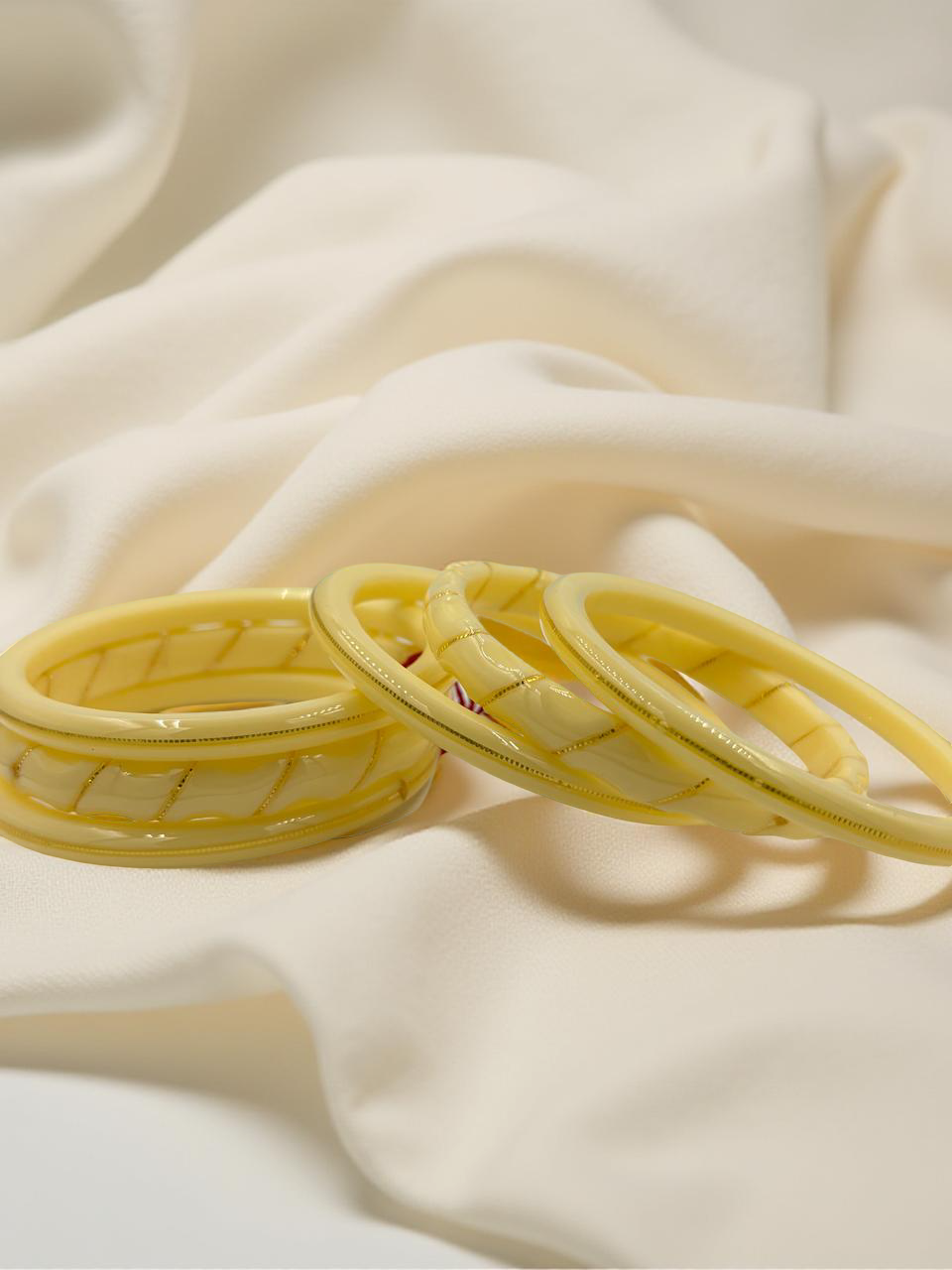 22k Lightweight Gold Bangle Cream Variya Set